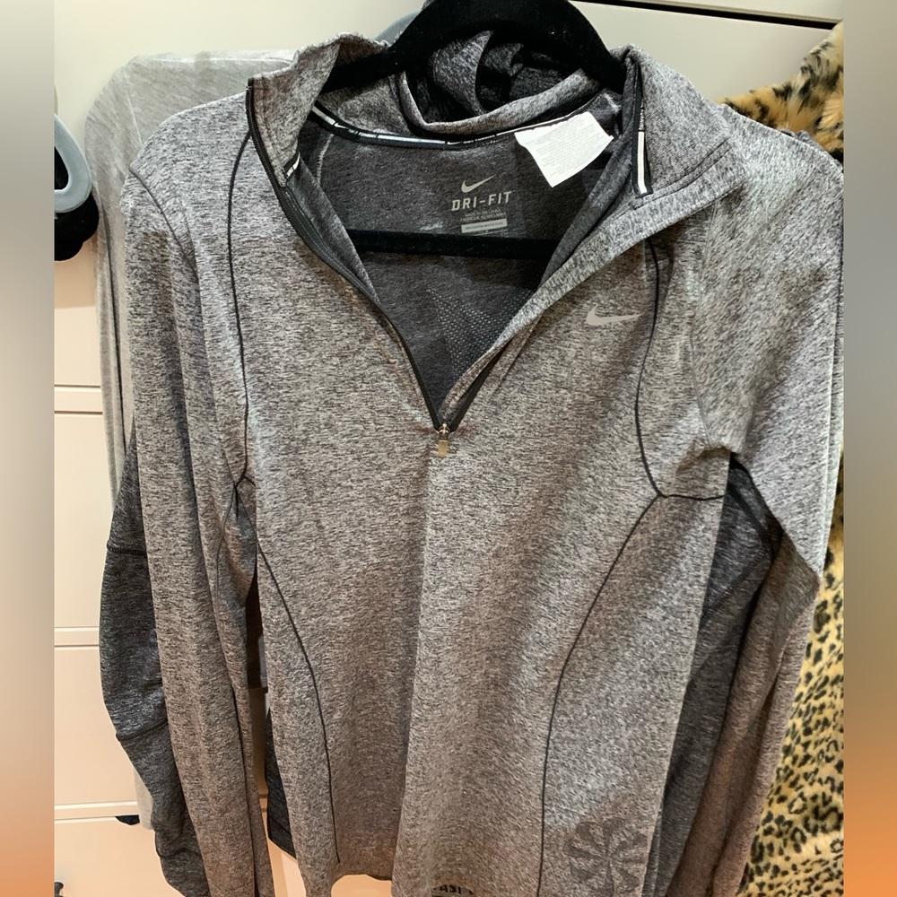 Nike long sleeve with zipper